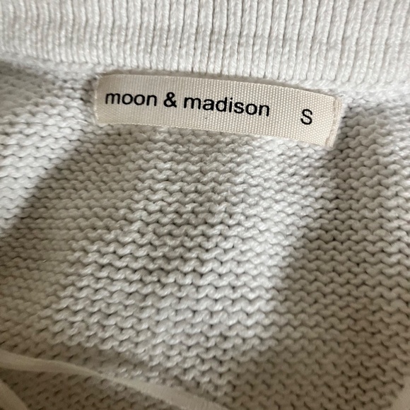 Striped Sweater Vest - Picture 3 of 3